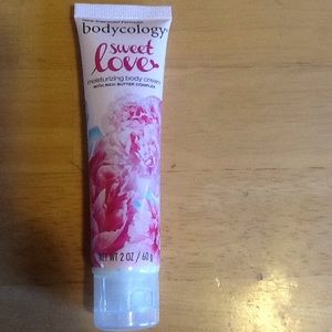 bodycology® sweet love body cream